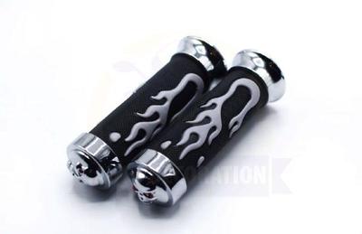 Universal Motorcycle Handlebar Grips 7/8? – Skull Head Flame Rubber